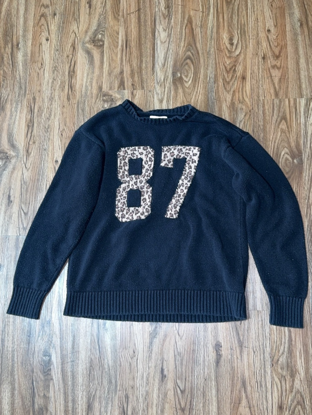 Aéropostale Black Leopard Print "87" Varsity Crewneck Sweater - Small